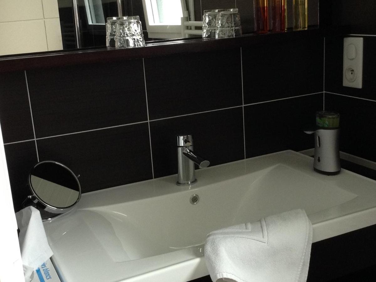 Au Pre Carre Hotel Plumergat Room photo