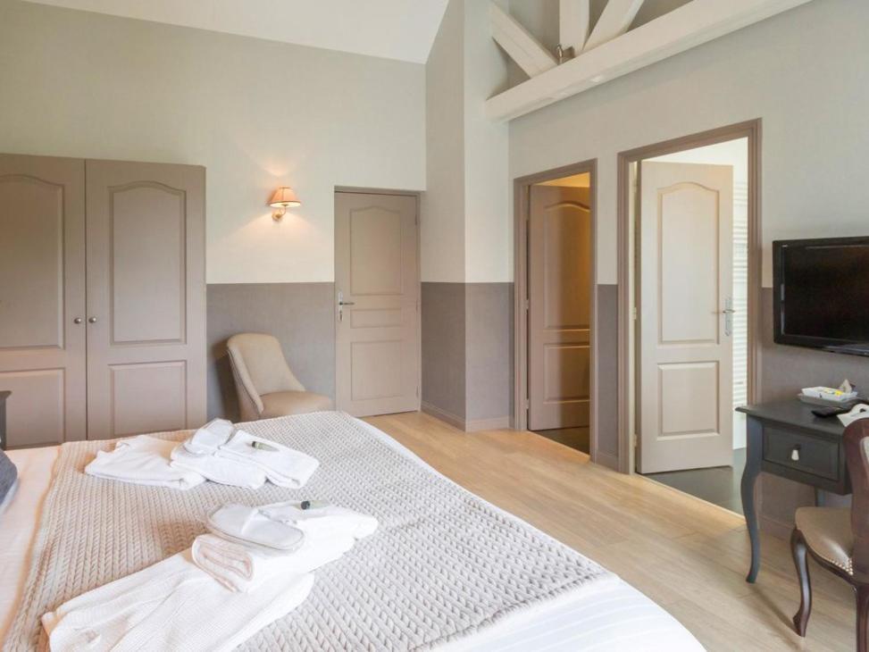 Au Pre Carre Hotel Plumergat Room photo